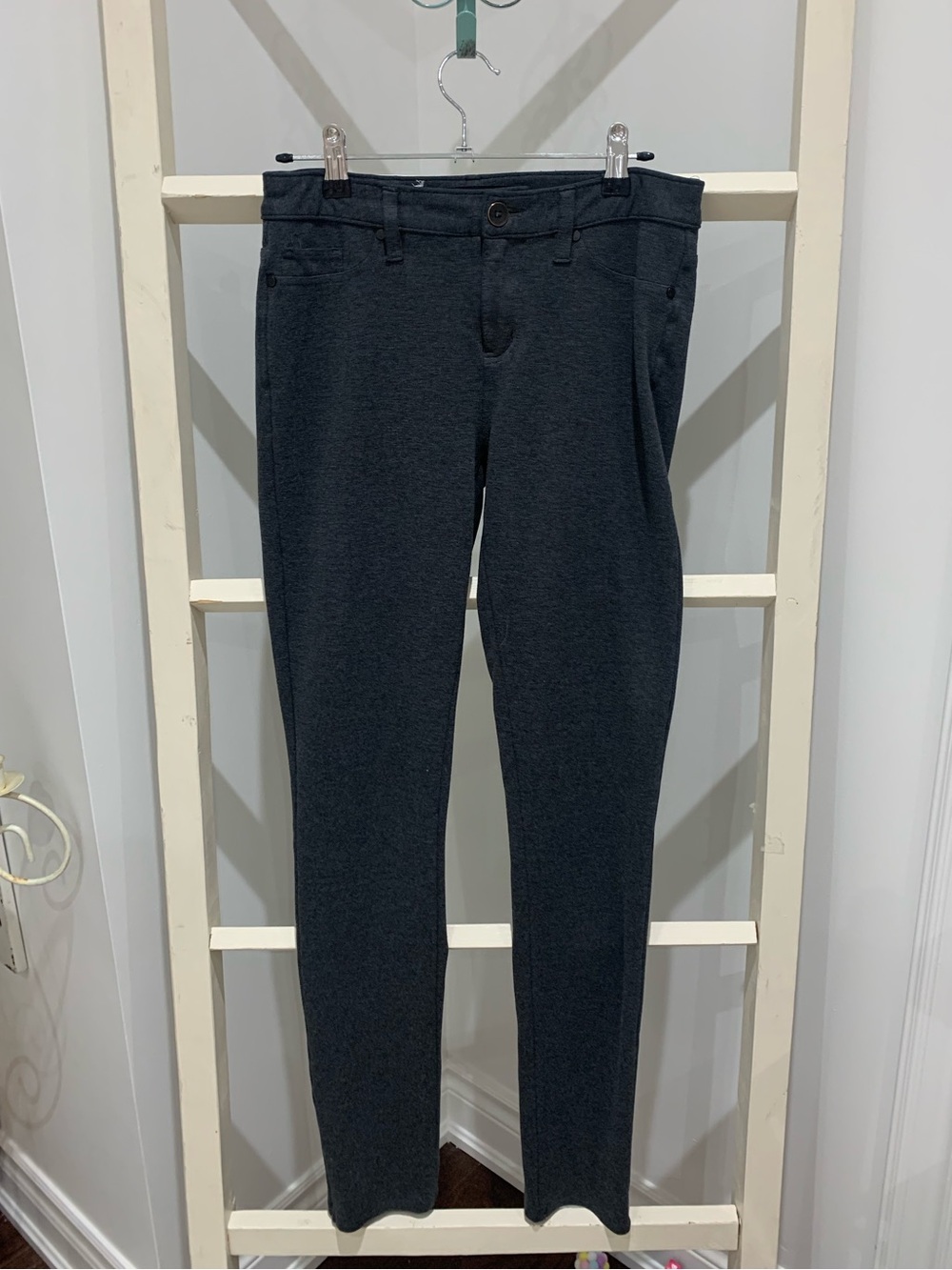 Calvin Klein Charcoal Heather Grey Mid-Rise Skinny Knit Ponte Pant